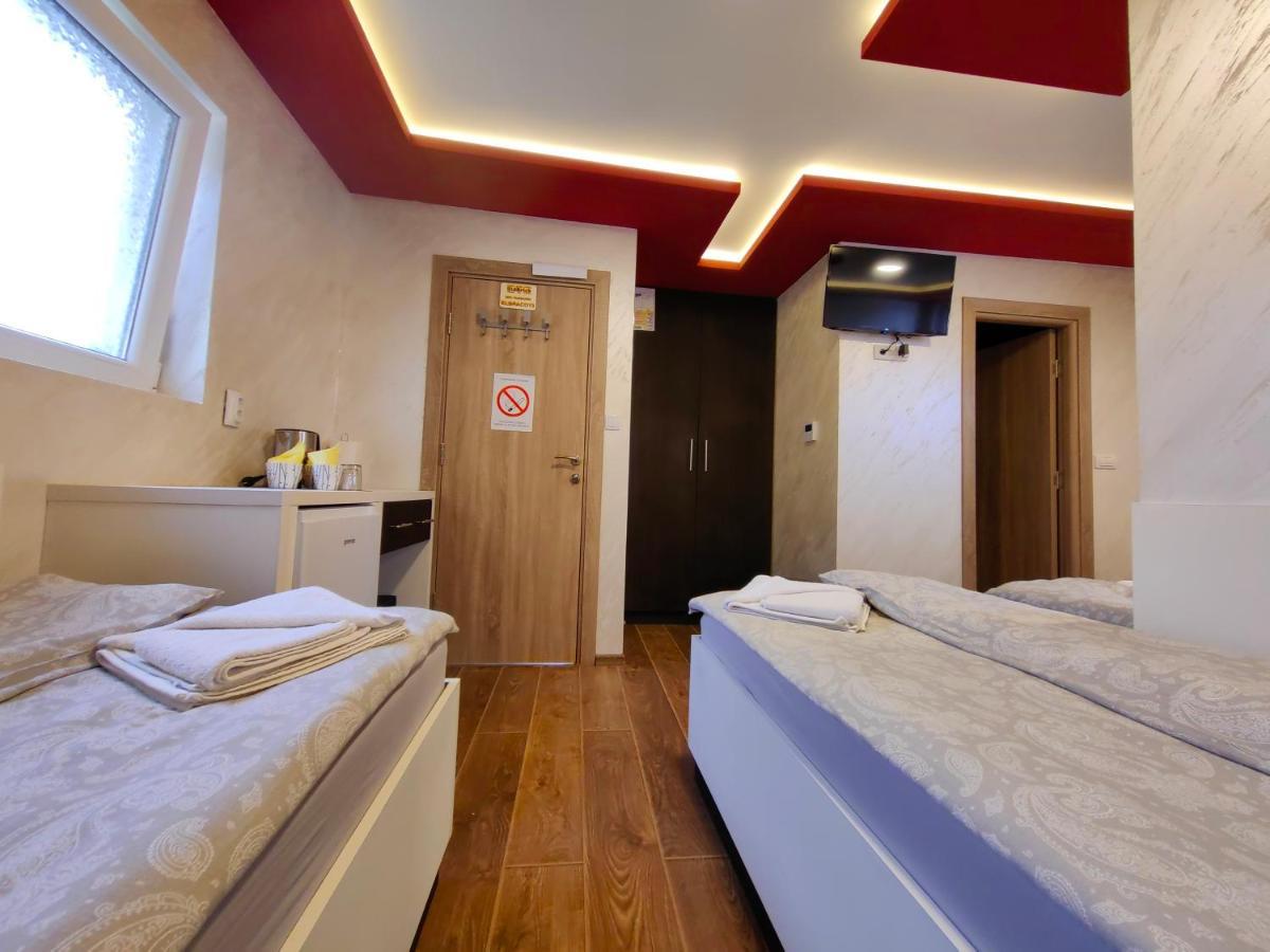 Oldbrick Pub Hotel Сомбор Екстериор снимка