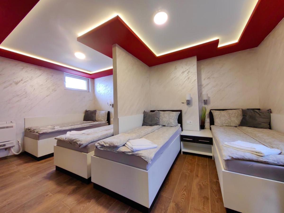 Oldbrick Pub Hotel Сомбор Екстериор снимка