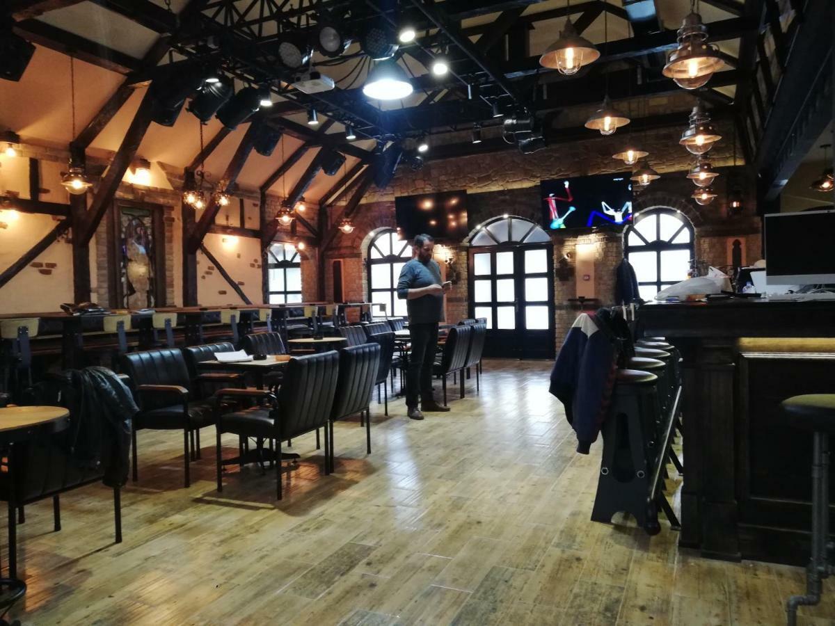Oldbrick Pub Hotel Сомбор Екстериор снимка