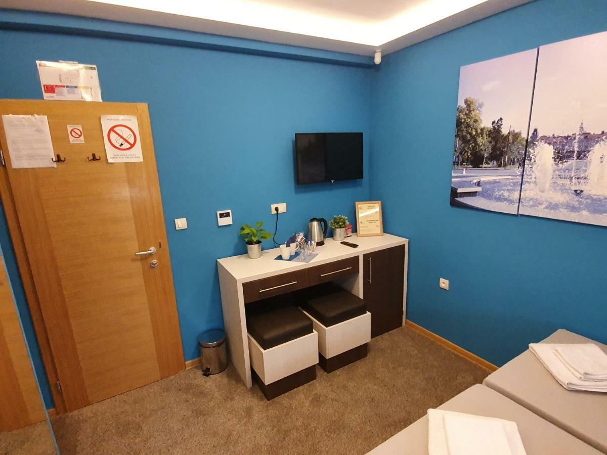 Oldbrick Pub Hotel Сомбор Екстериор снимка