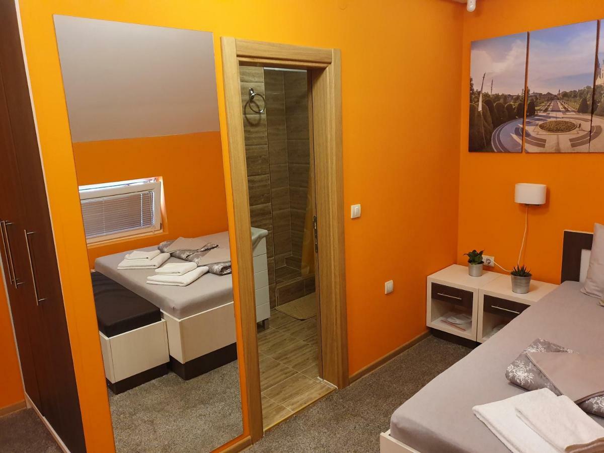 Oldbrick Pub Hotel Сомбор Екстериор снимка
