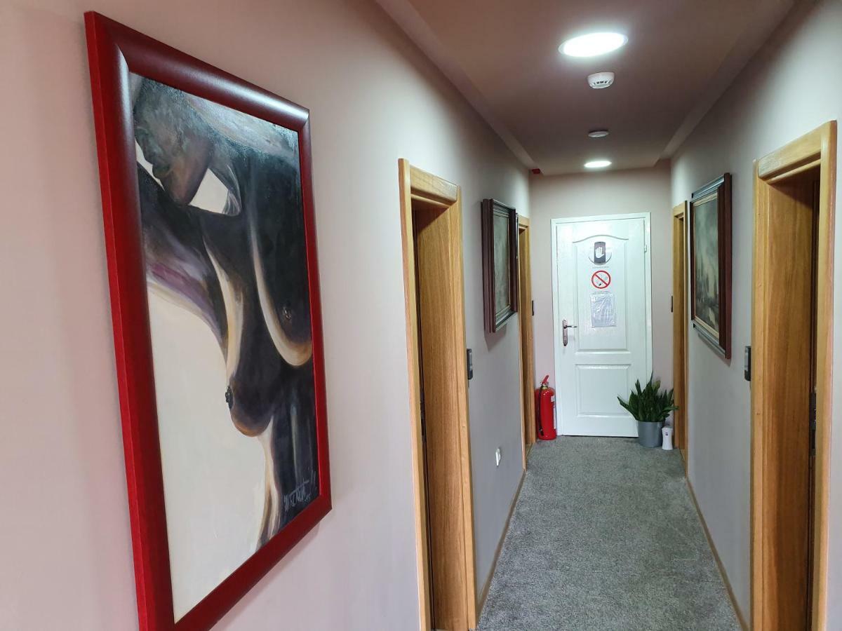 Oldbrick Pub Hotel Сомбор Екстериор снимка