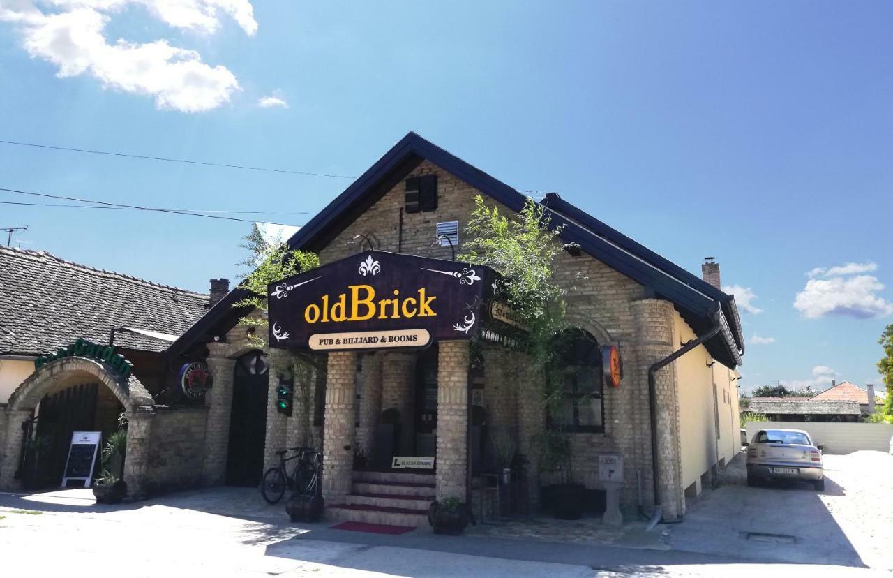 Oldbrick Pub Hotel Сомбор Екстериор снимка